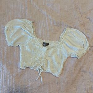 Urban Outfitters White Cropped ruched shirt S